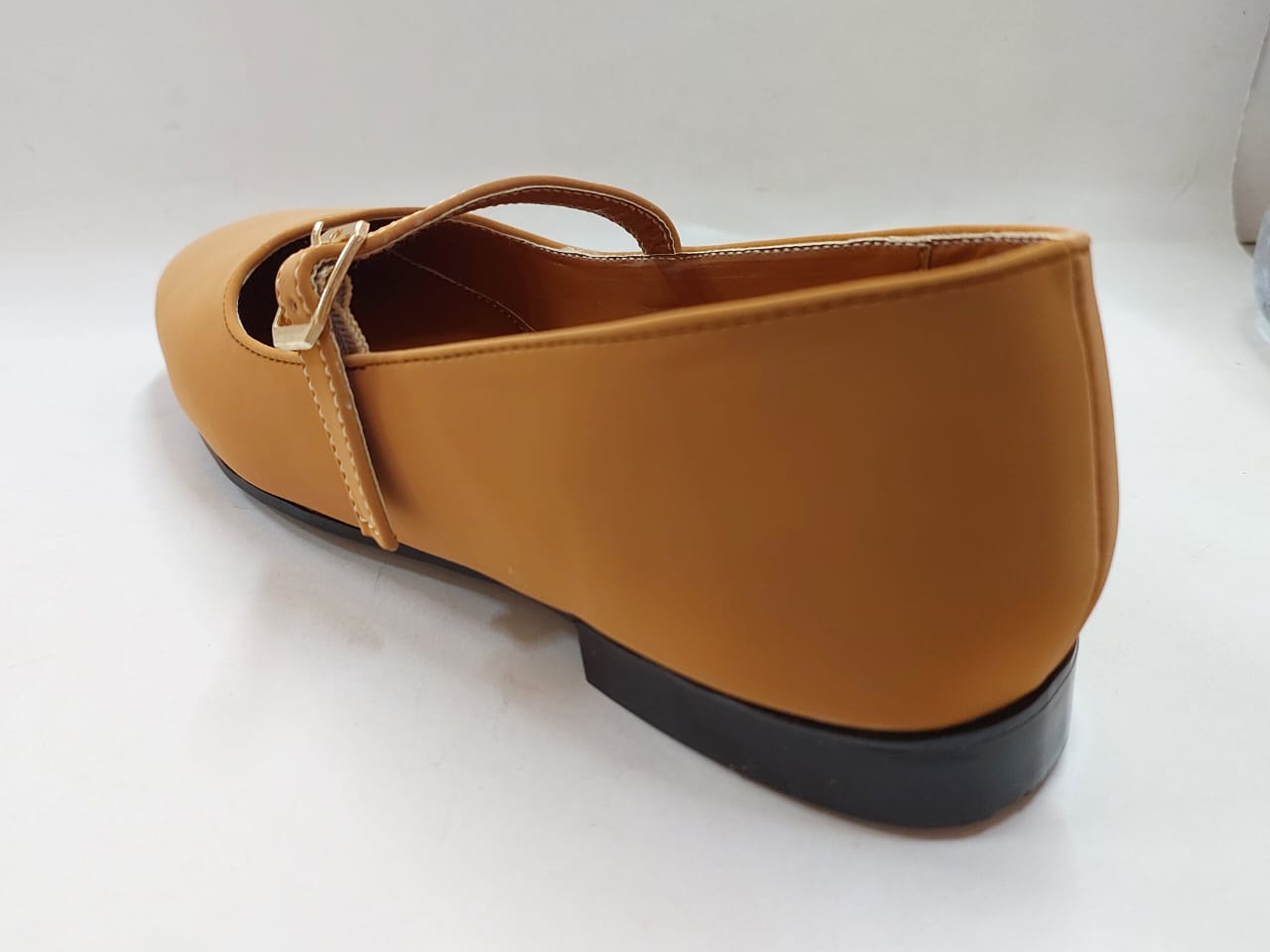 Ballerines plates camel à bride simple – Élégance et confort