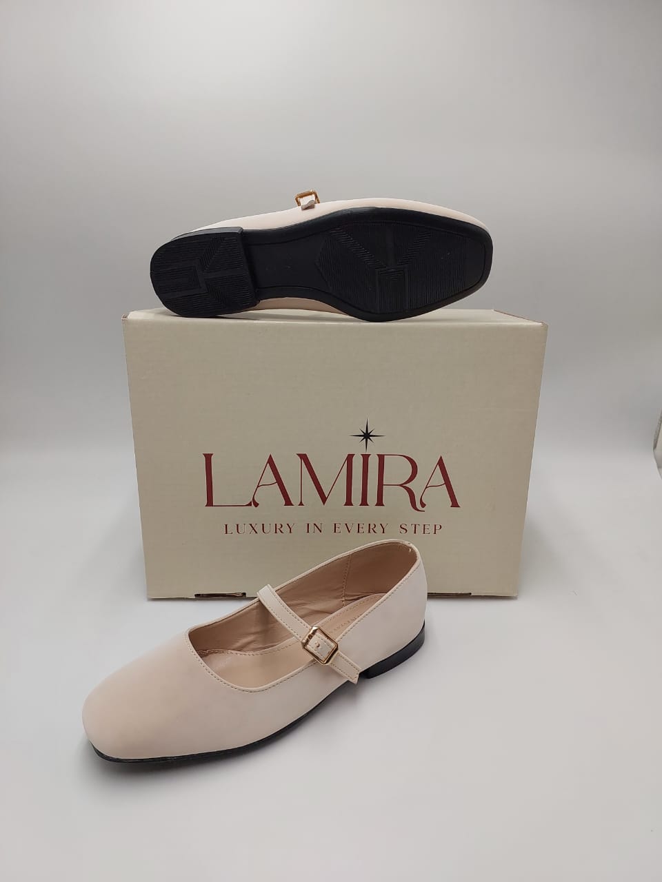 Ballerines Lamira Beige Clair Vernies – Élégance et Confort