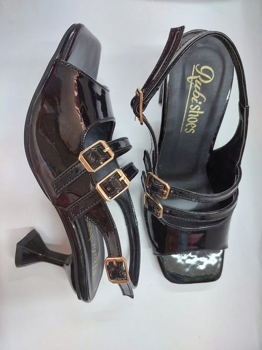 Sandales noires vernies à trois brides et boucles dorées – Élégance intemporelle