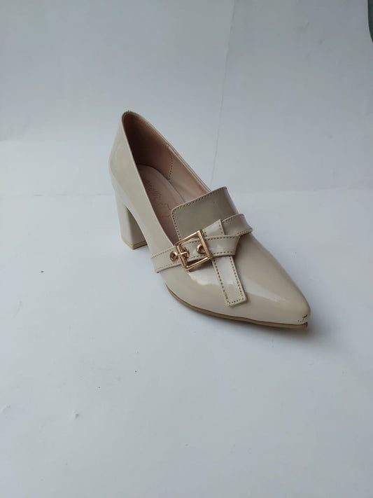 Mocassins à talon bloc avec boucle dorée – Élégance et confort