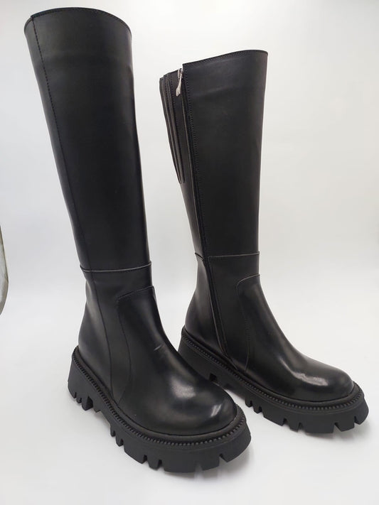Bottes Lamira Hautes Noires – Élégance Intemporelle & Semelle Crantée Moderne