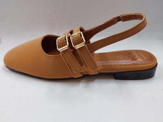 Sandales plates camel à double bride dorée – Élégance casual