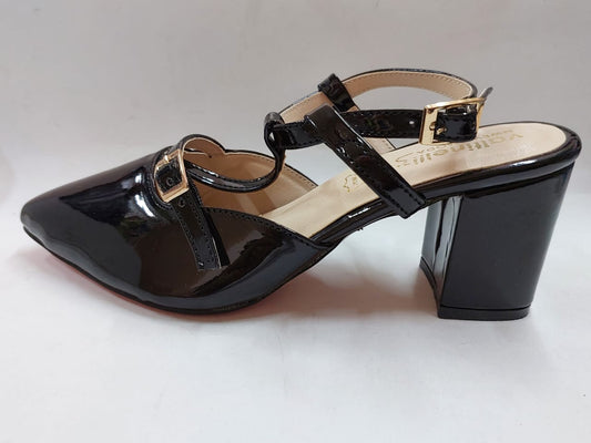 Escarpins noirs vernis à brides croisées – Élégance et confort