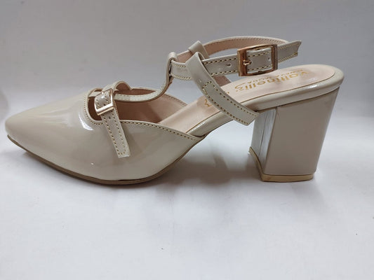 Escarpins nude vernis à brides croisées – Confort & Élégance