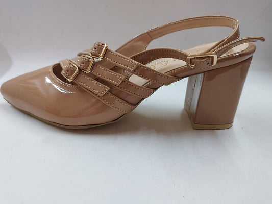 Escarpins nude vernis à multi-brides dorées – Chic et Confort