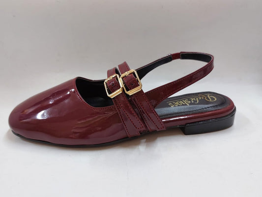 Sandales plates bordeaux à brides doubles – Chic et confortables