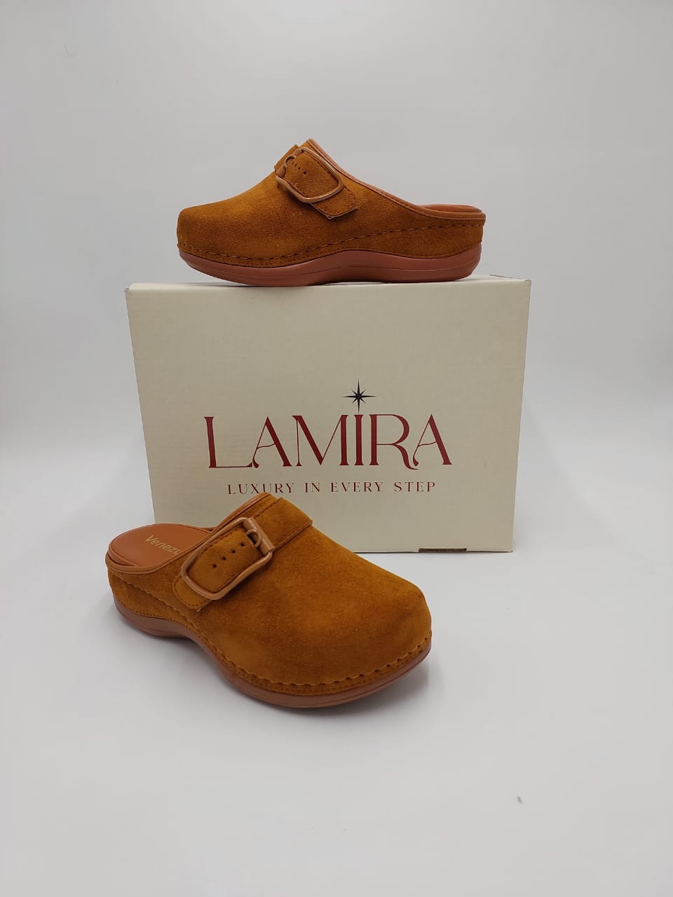 Mules Lamira Camel Velours – Élégance et Confort Naturel