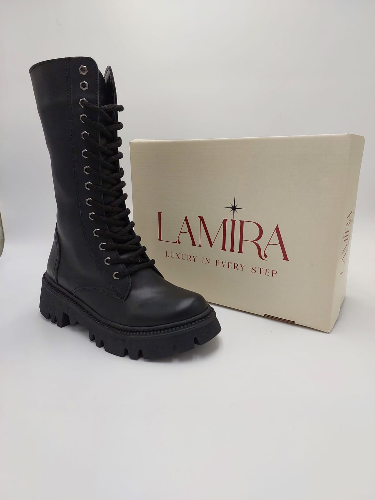 Bottes Lamira Noires à Lacets – Confort, Caractère & Élégance Urbaine